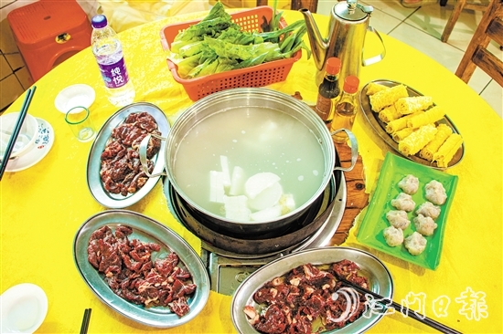鮮嫩的牛肉令人垂涎欲滴。