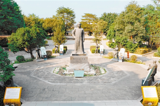 梁贊公園為紀(jì)念詠春宗師梁贊而建。
