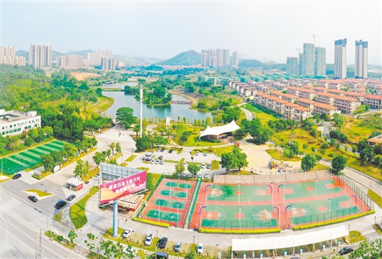 鶴山市共和鎮(zhèn)美麗圩鎮(zhèn)建設(shè)成效顯著。