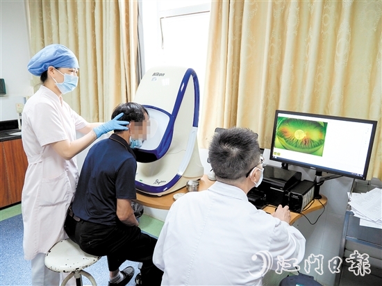 糖尿病患者應定期檢查眼部健康狀況。