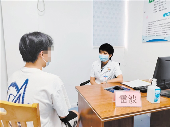 高考結(jié)束后，有人患上了“考后綜合征”。