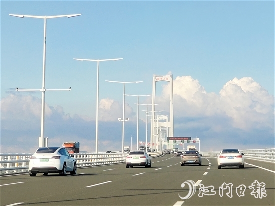 深中通道縮短了深圳與江海之間的物理距離，也拉近了兩地市民的心理聯(lián)系。