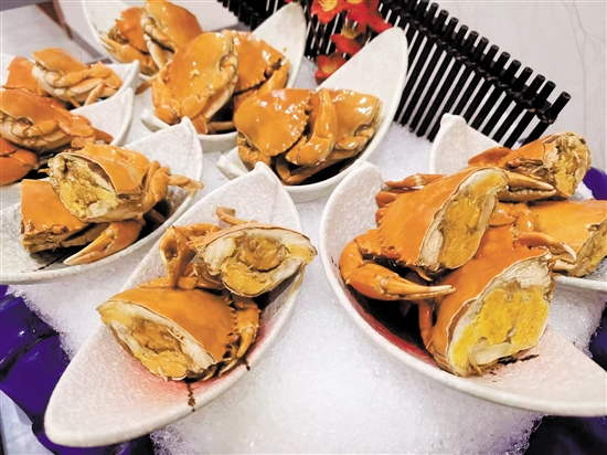花雕醉蟹是簡(jiǎn)莊美食餐廳的招牌菜。