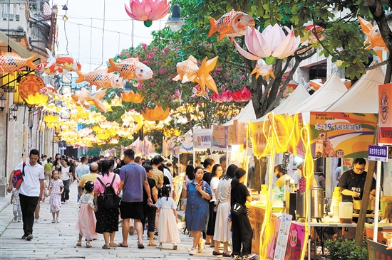 中秋假期，赤坎華僑古鎮(zhèn)將舉辦花燈長(zhǎng)街等活動(dòng)，歡迎廣大賓客來暢游。