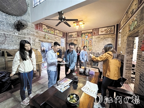 長沙街道“開元學(xué)堂”與百合鎮(zhèn)“文雍學(xué)堂”開展共建活動，交流學(xué)習(xí)推動“百千萬工程”的先進經(jīng)驗。