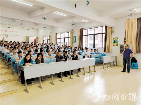 “僑都科技工作者”郭俊飛分享自身奮斗經(jīng)歷。