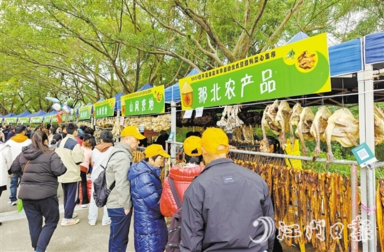 那吉臘鴨、大田菜心等恩平“土特產(chǎn)”備受游客喜愛(ài)。