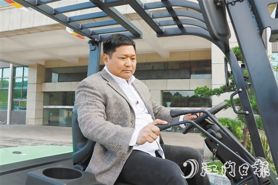 廖其章帶領(lǐng)歐能設(shè)備不斷深耕智能化產(chǎn)品的研發(fā)生產(chǎn)。
