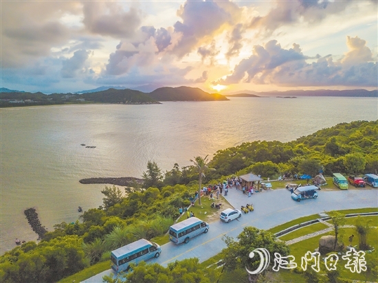 川島鎮(zhèn)以一種全新的姿態(tài)，迎接來(lái)自四面八方的游客。