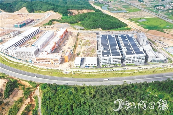 正在加快建設(shè)的開平市國際衛(wèi)浴創(chuàng)新基地。