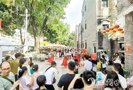 每到節(jié)假日，啟明里一帶總是人氣十足。