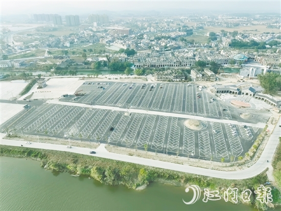 兩個(gè)停車場(chǎng)項(xiàng)目將為游客提供5500個(gè)停車位，有效緩解景區(qū)“停車難”。