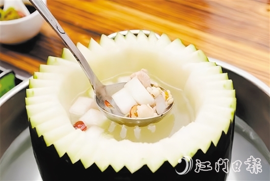 開平“十大名菜”之潭碧冬瓜盅。