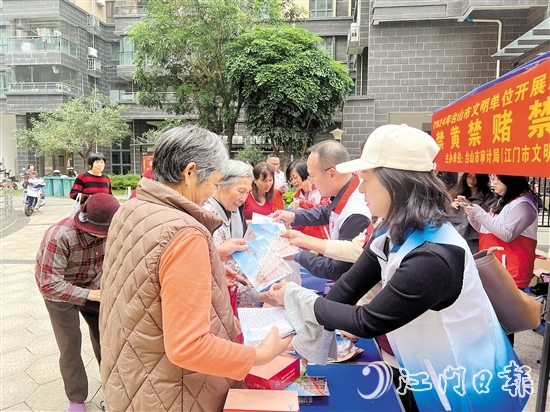 志愿樓長積極參與老舊小區(qū)改造、居民矛盾調解、物業(yè)監(jiān)管等工作，既是社區(qū)管理的有力幫手，也是居民生活中的貼心伙伴。
