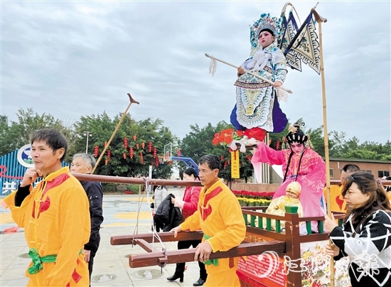 斗山鎮(zhèn)將舉辦浮石飄色巡游活動(dòng)，市民、游客可近距離觀賞這一集戲劇、魔術(shù)、雜技、音樂(lè)、舞蹈于一體的傳統(tǒng)民俗藝術(shù)。圖為資料圖。