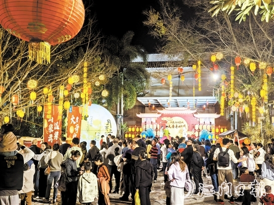 春節(jié)假期，恩平市各大景區(qū)推出了豐富多彩的活動(dòng)，吸引了大批游客。