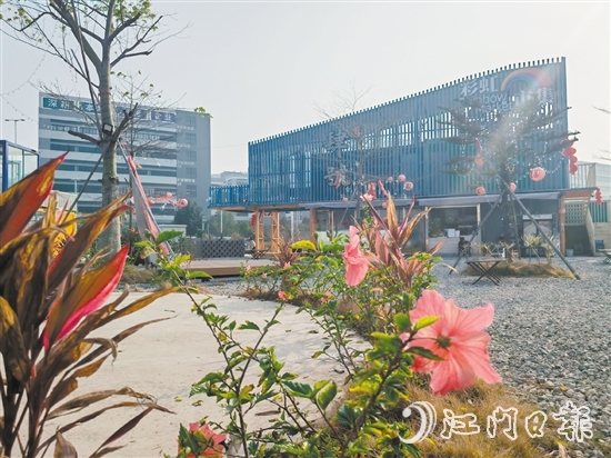 彩虹市集成為了沙崗村地標之一，是產業(yè)工人日常休閑娛樂的好去處。