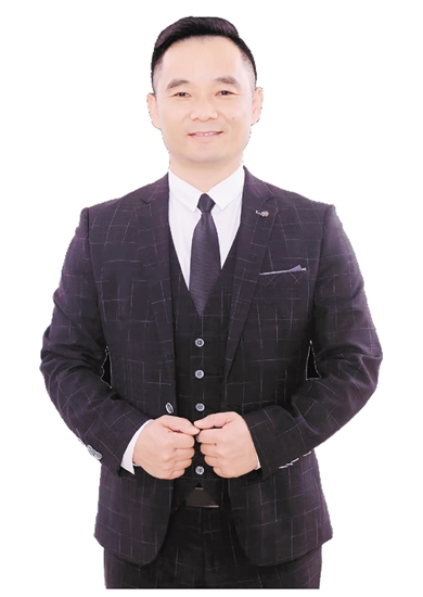 江門(mén)市青年創(chuàng)業(yè)協(xié)會(huì)會(huì)長(zhǎng)、廣東小二街便利店