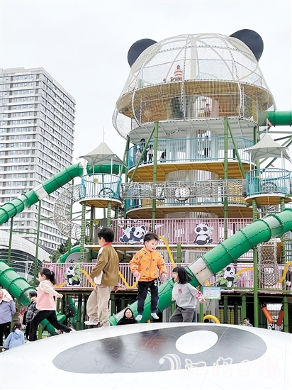 隨著無動(dòng)力樂園陸續(xù)開業(yè)，“樂園經(jīng)濟(jì)”明顯升溫。