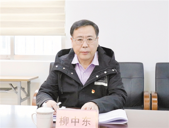 廣州華立學(xué)院馬克思主義學(xué)院（江門(mén)校區(qū)）教授柳中東