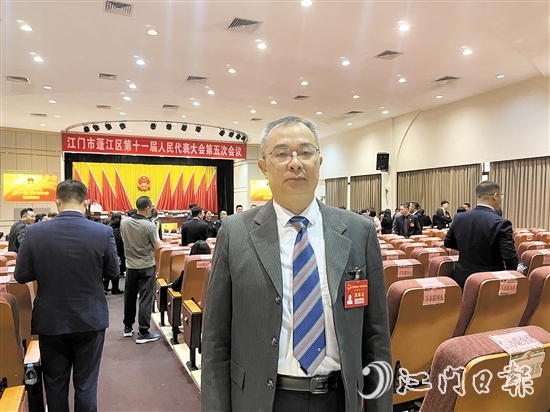 蓬江區(qū)人大代表，廣東省科學(xué)院江門產(chǎn)業(yè)技術(shù)研究院有限公司院長、總經(jīng)理林展江