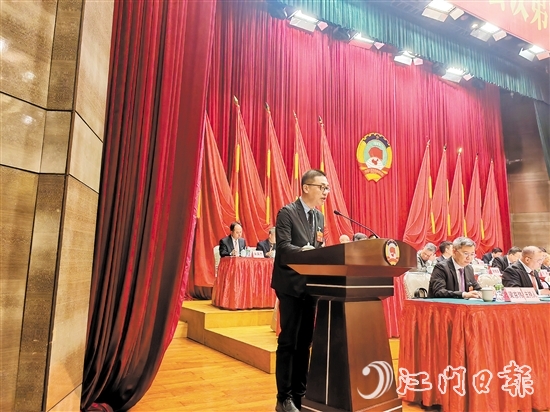 民盟新會區(qū)委員會代表王旭強。