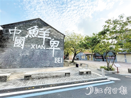 龍口鎮(zhèn)霄南村發(fā)動(dòng)村民因地制宜扮靚自家庭院，將一個(gè)個(gè)庭院打造成微景觀。