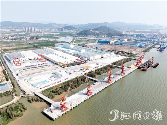 華津碼頭一期工程建成投用后單月吞吐量屢創(chuàng)新高。
