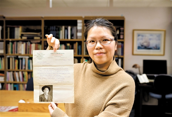 陳宜禧玄孫女陳麗娜在美國國家檔案館找到陳宜禧的一張新照片。受訪者供圖