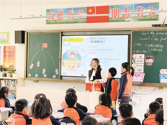授課教師設(shè)計(jì)了豐富的教學(xué)活動(dòng)，引導(dǎo)學(xué)生感受各學(xué)科的魅力。