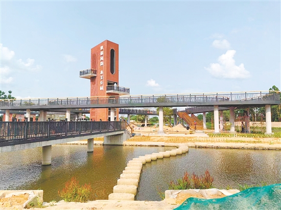 開(kāi)平市以入選全國(guó)水系連通及水美鄉(xiāng)村建設(shè)縣為契機(jī)，完善水經(jīng)濟(jì)場(chǎng)景建設(shè)。圖為水美鄉(xiāng)村（塘口舊圩節(jié)點(diǎn)）項(xiàng)目。