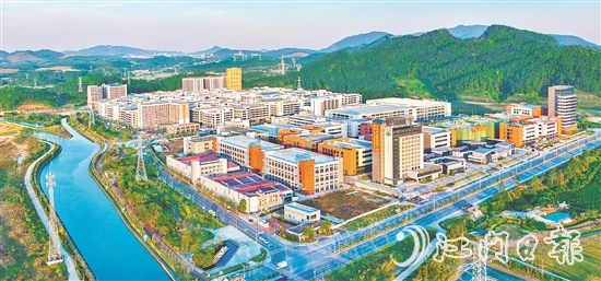 鳥(niǎo)瞰新會(huì)智造產(chǎn)業(yè)園大澤園區(qū)。