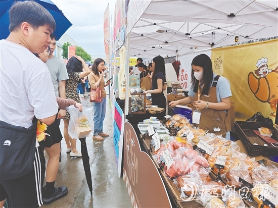 琳瑯滿目的面包讓人食指大動(dòng)。