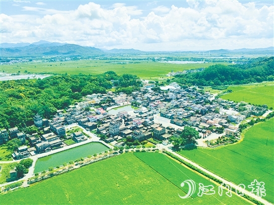 斗山鎮(zhèn)橫江村聚焦和美鄉(xiāng)村建設(shè)，以“宜居宜業(yè)宜游”為著力點(diǎn)推動(dòng)鄉(xiāng)村振興，在產(chǎn)業(yè)、生態(tài)、民生等領(lǐng)域持續(xù)發(fā)力。