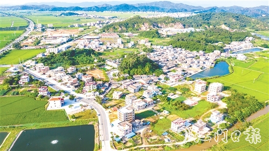 赤溪鎮(zhèn)長安村以土地盤活、環(huán)境整治、基建升級、治理創(chuàng)新為抓手，借“百千萬工程”東風(fēng)破繭成蝶。