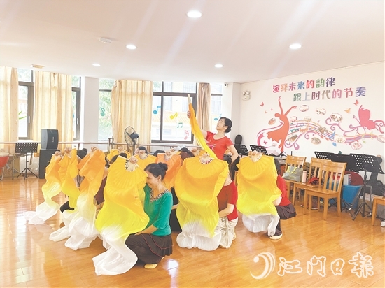 沙坪街道桂林社區(qū)不斷提升社區(qū)服務(wù)水平，努力打造有溫度、有溫情的社區(qū)。
