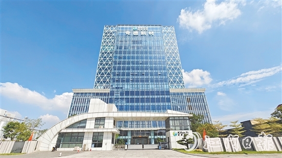 2024年，位于江海區(qū)（高新區(qū)）的奇德新材集團(tuán)總部正式落成投產(chǎn)。