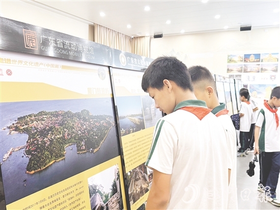 本次展覽系統(tǒng)展示中國擁有的包括“開平碉樓與村落”在內(nèi)的59項世界文化遺產(chǎn)、自然遺產(chǎn)及文化與自然雙重遺產(chǎn)。