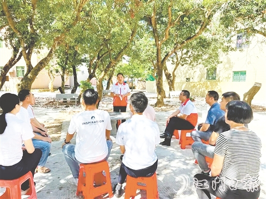 北陡鎮(zhèn)將理論宣講搬到田間地頭。