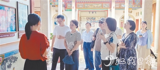 7月，新會(huì)區(qū)政協(xié)港澳臺(tái)僑和外事委員會(huì)圍繞“以‘僑村共建’助力‘百千萬工程’”主題赴梅州市調(diào)研。