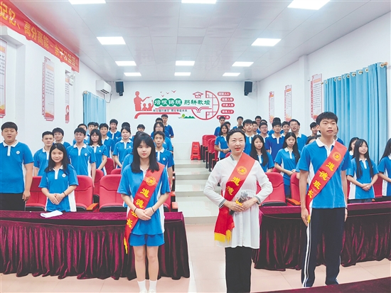 怡霖學校實行道德班長制度，推動班級開啟自我管理新征程。