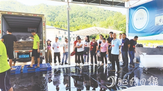 恩平市大田鎮(zhèn)人大組織人大代表到江門水都產(chǎn)業(yè)園視察。
