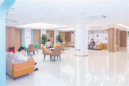 新會(huì)區(qū)人民醫(yī)院口腔中心于今年6月投入使用。