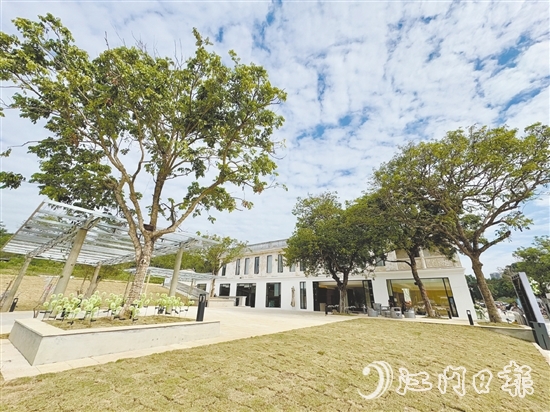 三合鎮(zhèn)內(nèi)新項(xiàng)目相繼落地生根、蓬勃發(fā)展。