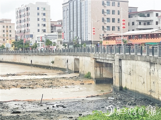 分洪暗涵為公仔河分流，它正是解決內(nèi)澇的關(guān)鍵。