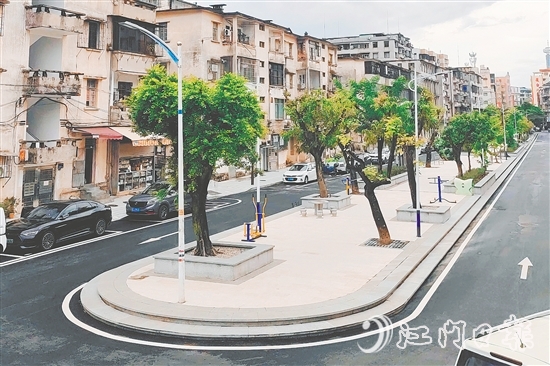 自2021年起，臺(tái)城街道穩(wěn)步推進(jìn)27個(gè)老舊小區(qū)升級(jí)改造。圖為改造后的平湖路小區(qū)。