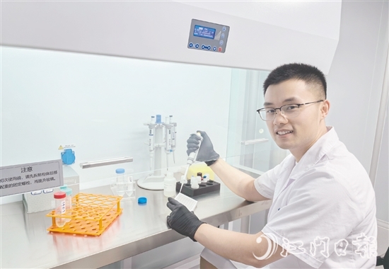 劉金滿深耕中醫(yī)腦病研究領(lǐng)域。