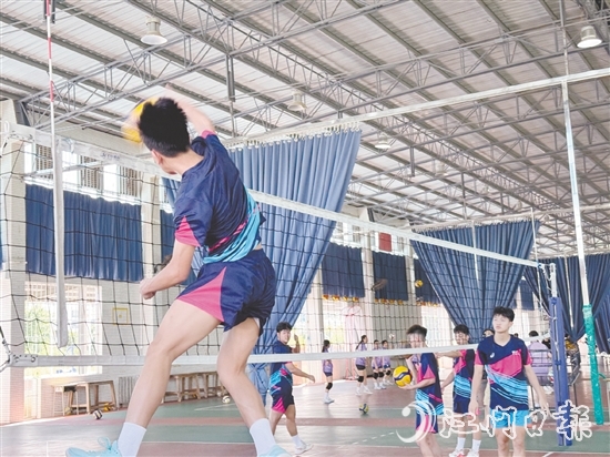 排球運(yùn)動學(xué)校不斷為各級球隊(duì)輸送“新鮮血液”。