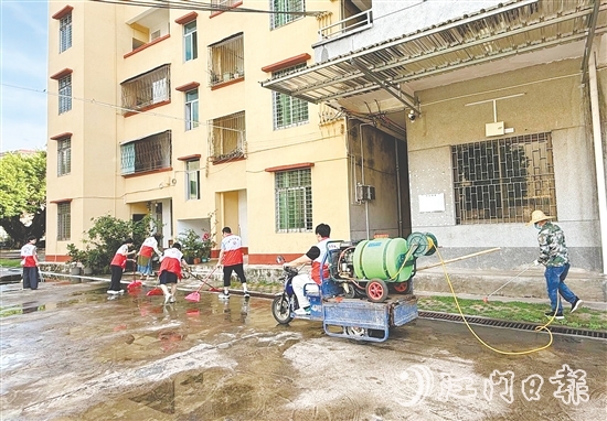 8月23-29日，恩平全市農(nóng)村地區(qū)開展為期7天的防蚊滅蚊愛國衛(wèi)生專項行動。
