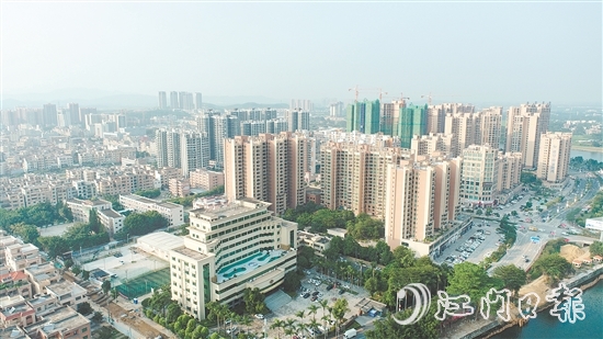 恩平市從優(yōu)化土地出讓、推進(jìn)“好房子”建設(shè)、促進(jìn)庫(kù)存去化等八大方面出臺(tái)具體舉措，助力房地產(chǎn)市場(chǎng)持續(xù)健康發(fā)展。